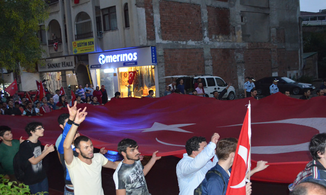 Bafra ülkü ocaklrı şehitler için yürüdü