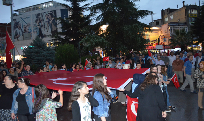 Bafra ülkü ocaklrı şehitler için yürüdü