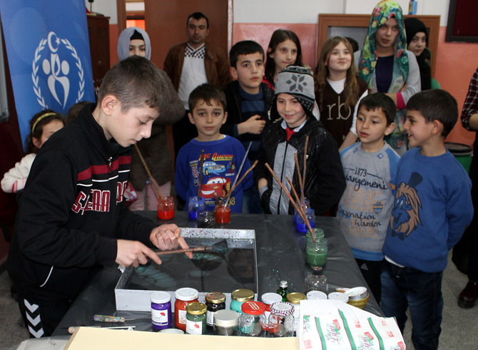 ebru-sanati-19mayisda-tanitildi-001.jpg