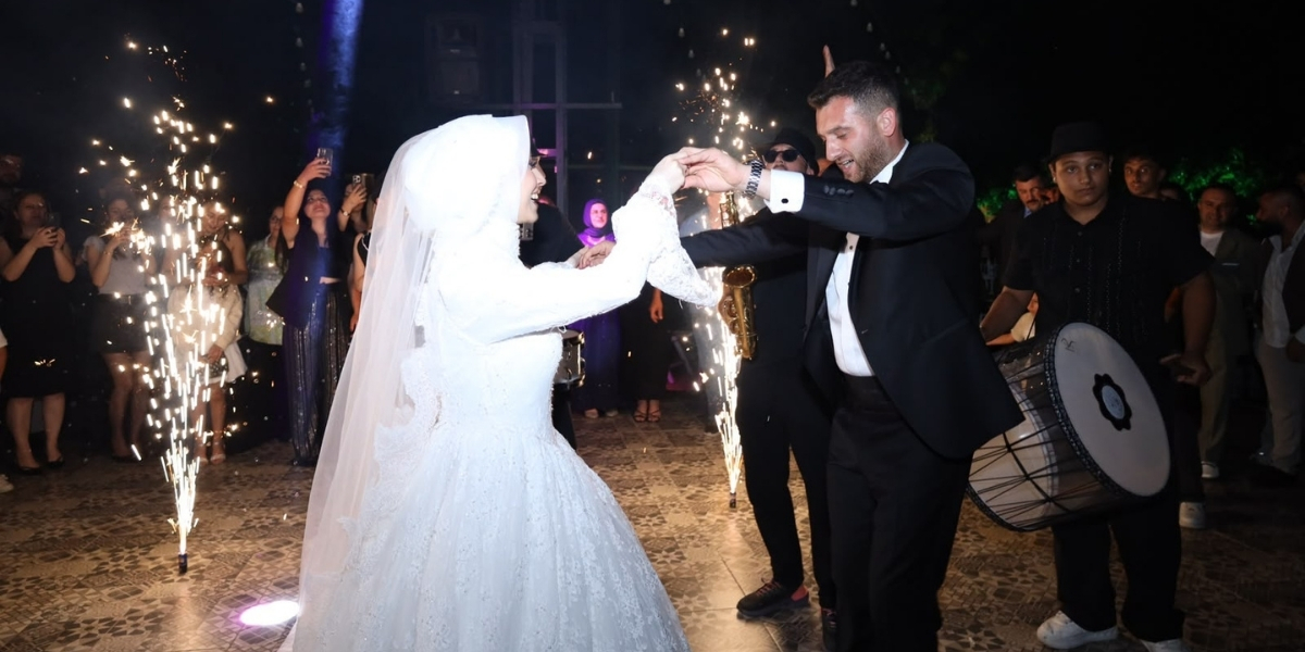 elif-ve-cetin-cagsur.jpg