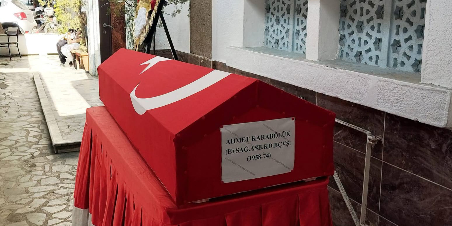 emekli-saglik-astsubayi-ahmet-bolukbas-askeri-torenle-ugurlandi-3.jpg