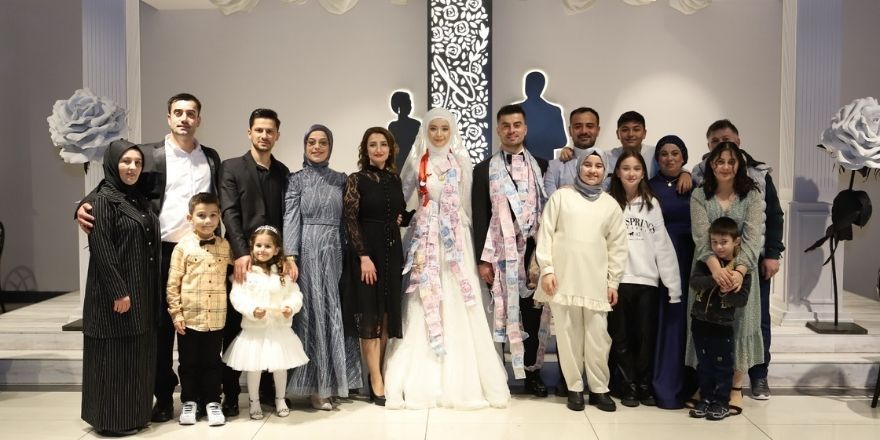 eslem-askin-degirmenci-mutluluk-dolu-yillara-yelken-actilar1.jpg