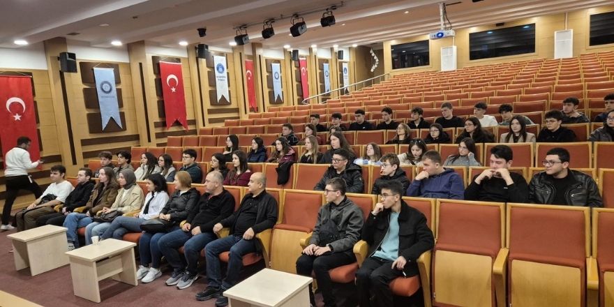 fen-lisesi-ogrencilerinden-istanbul-ve-ankara-universitelerine-tanitim-gezisi-4.jpg