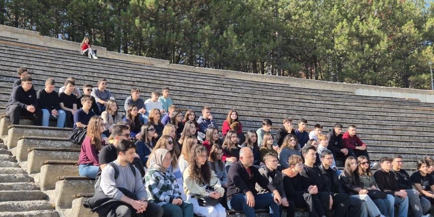 fen-lisesi-ogrencilerinden-istanbul-ve-ankara-universitelerine-tanitim-gezisi-7.jpg
