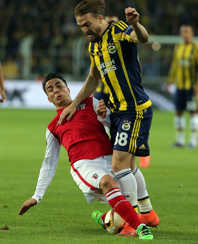 fenerbahce-topal-ile-guldu-002.jpg