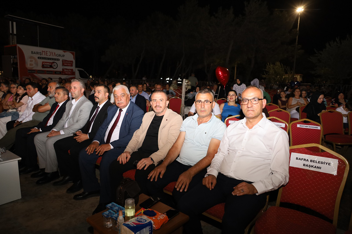 geyikkosanda-rafet-el-roman-ruzgari-25-bin-kisi-bulustu-3.jpg