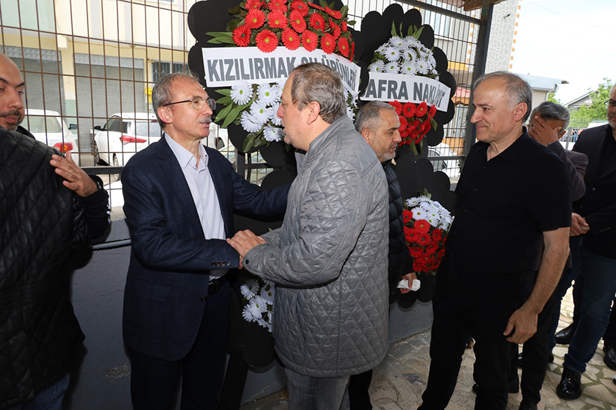 haci-bayram-ozkok-dualarla-son-yolculuguna-ugurlandi-5.jpg