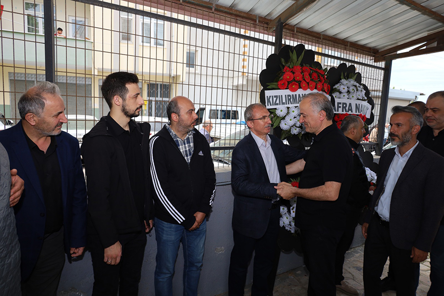 haci-bayram-ozkok-dualarla-son-yolculuguna-ugurlandi-6.jpg