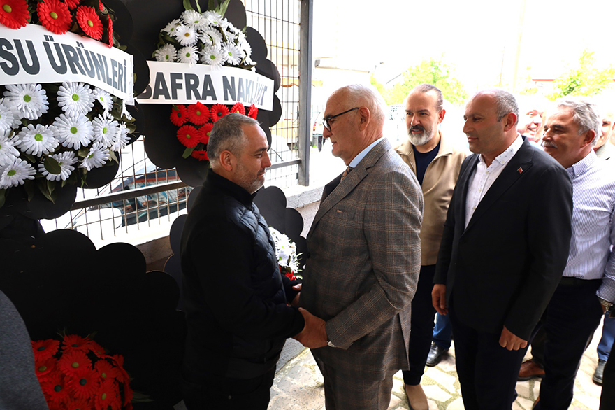 haci-bayram-ozkok-dualarla-son-yolculuguna-ugurlandi-7.jpg
