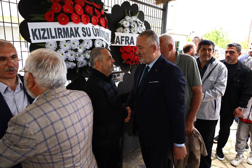 haci-bayram-ozkok-dualarla-son-yolculuguna-ugurlandi-8.jpg
