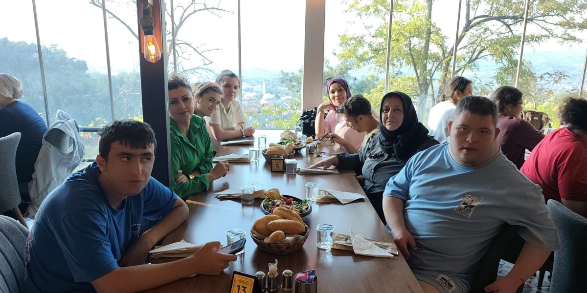 halit-dogan-ozel-ogrencilere-supriz-001.jpg