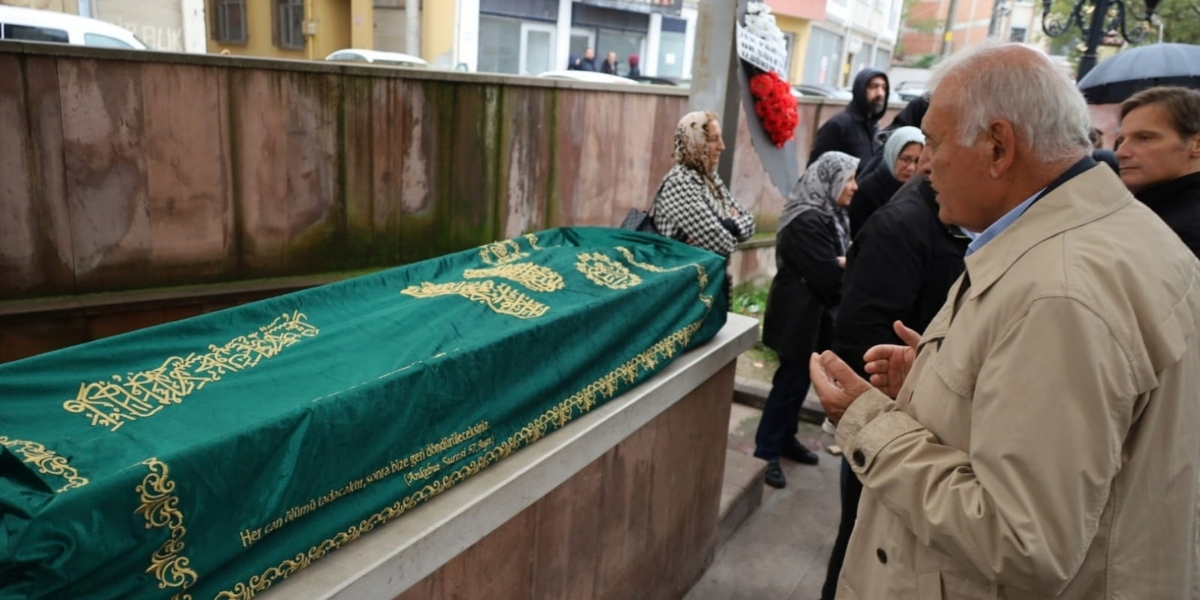 hasan-davran-dualarla-defnedildi-007.jpg
