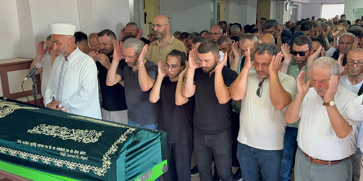 hasan-voyvat-son-yolculuguna-ugurlandi.jpg