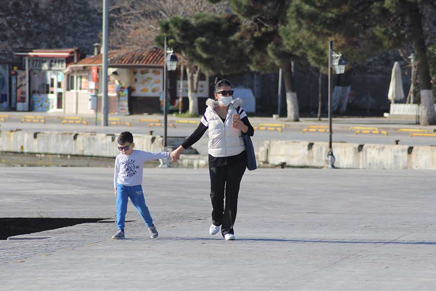 hava-guzel-olunca-bahane-market-oldu-3.jpg