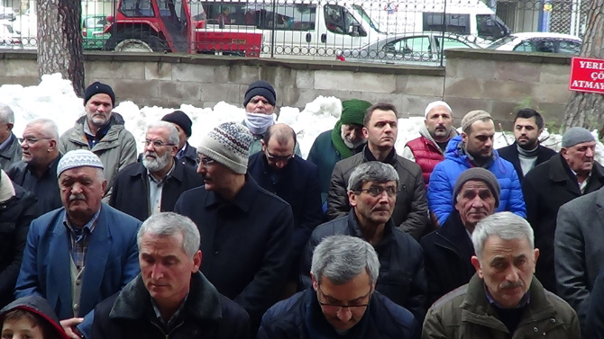 hulya-celik-1.jpg
