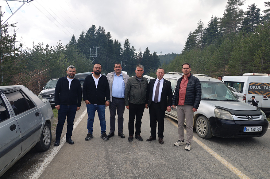 huseyin-dedenin-torunlari-geleneksel-hidrellez-senliklerini-devam-ettiriyor-11.jpeg