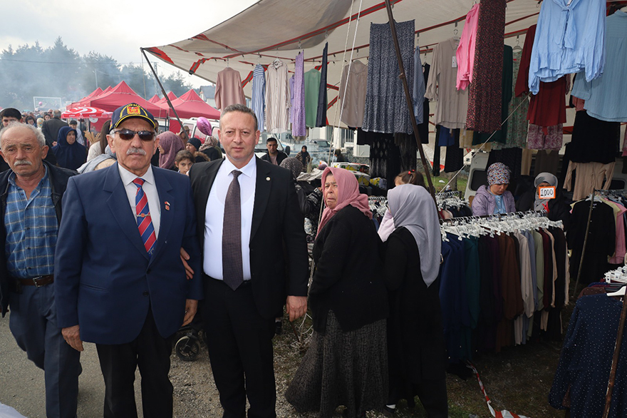 huseyin-dedenin-torunlari-geleneksel-hidrellez-senliklerini-devam-ettiriyor-15.jpeg