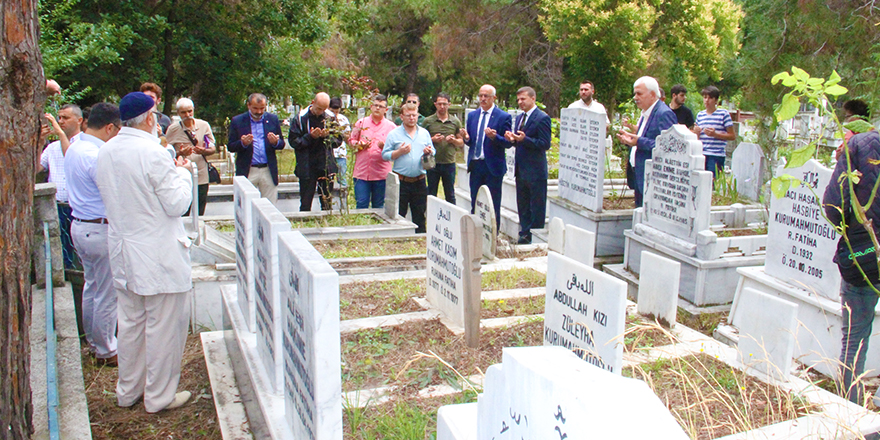 huseyin-karamahmutoglu-kabri-basinda-anildi-5.jpg