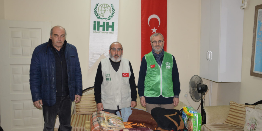 ihh-depremzedeler-icin-yardimlarinizi-bekliyor-005.png