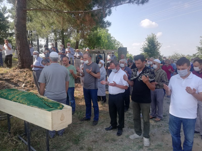 Zeki Mürtezaoğlu, Dualar Eşliğinde Defnedildi