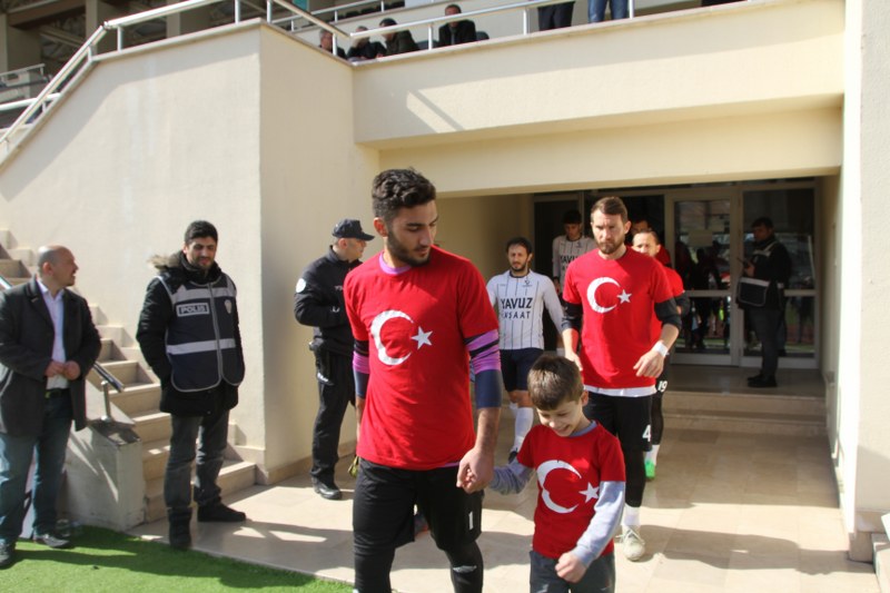 Hacınabili Futbolcular Şehitleri Unutmadı