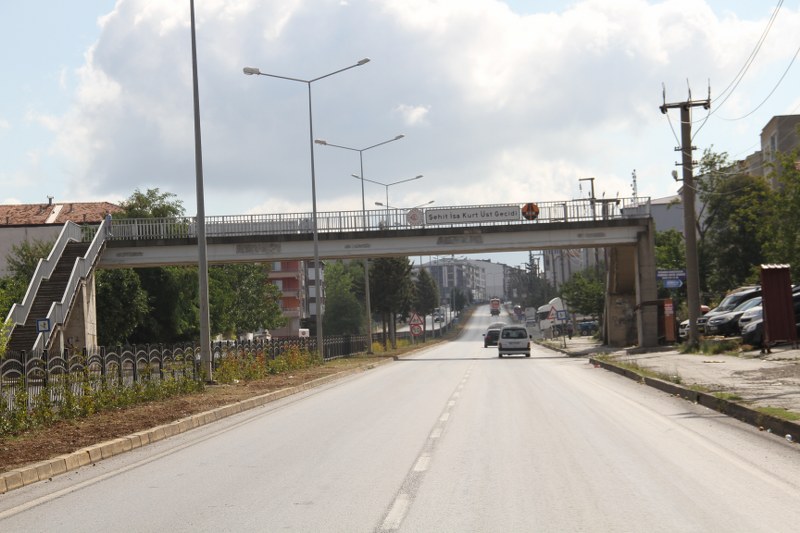 Samsun- Sinop Karayolundaki Üst Geçitler Kolaylık Değil Zorluk Çıkarıyor