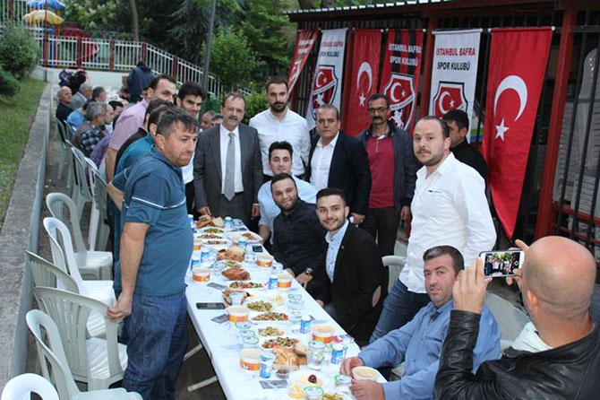 istanbulda-bafralilar-iftarda-bir-araya-geldiler-110.jpg