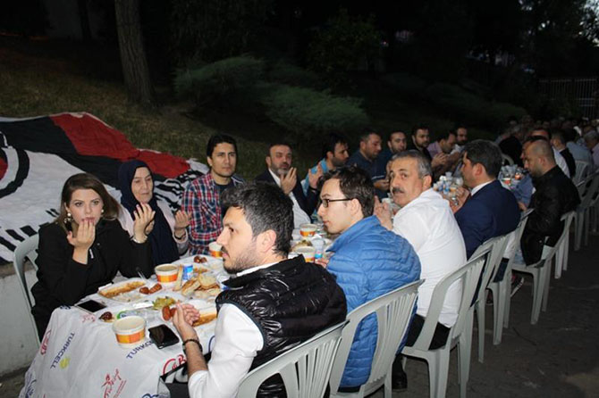 istanbulda-bafralilar-iftarda-bir-araya-geldiler-fi.jpg