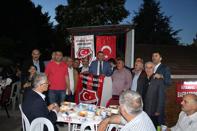 istanbulda-bafralilar-iftarda-bir-araya-geldiler-m.jpg