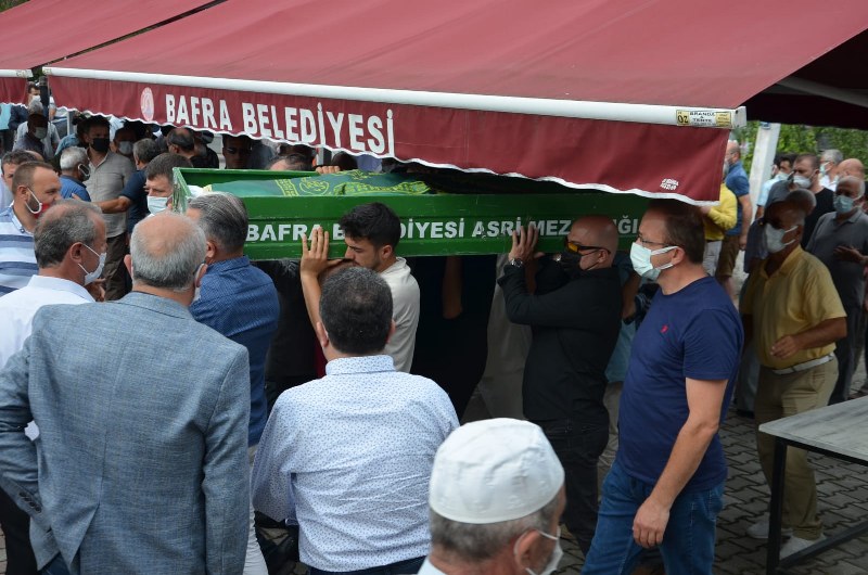 iyi-parti-bafra-belediye-meclis-uyesi-recep-mutlu-dualarla-ugurlandi-004.jpg