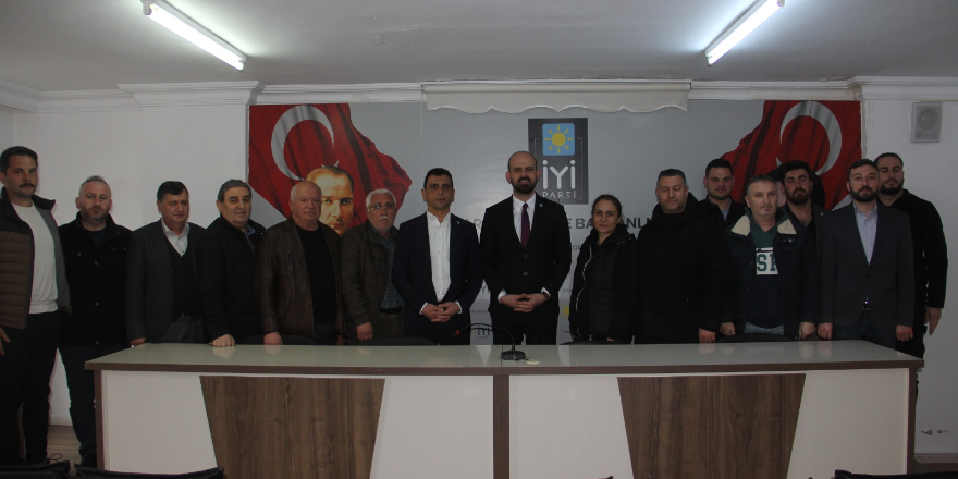 iyi-parti-samsun-milletvekili-a-adayi-yunus-gun-kendimiz-icin-degil-partimiz-icin-mucadele-008.png