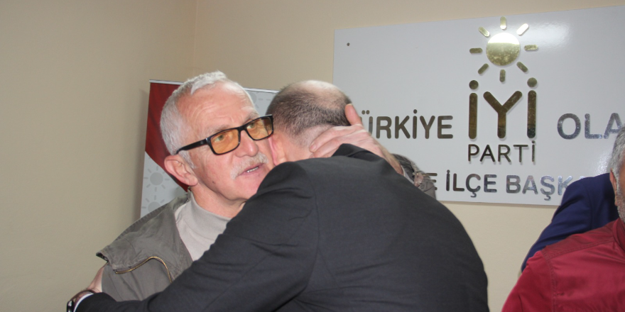 iyi-parti-samsun-milletvekili-a-adayi-yunus-gun-kendimiz-icin-degil-partimiz-icin-mucadele-024.png