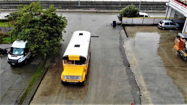 izledigi-filmden-etkilendi600-bin-tl-degerinde-okul-otobusu-yaptirdi-008.jpg