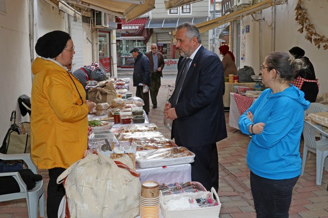 kadin-emek-pazari-ziyareti-5-660x440.jpg