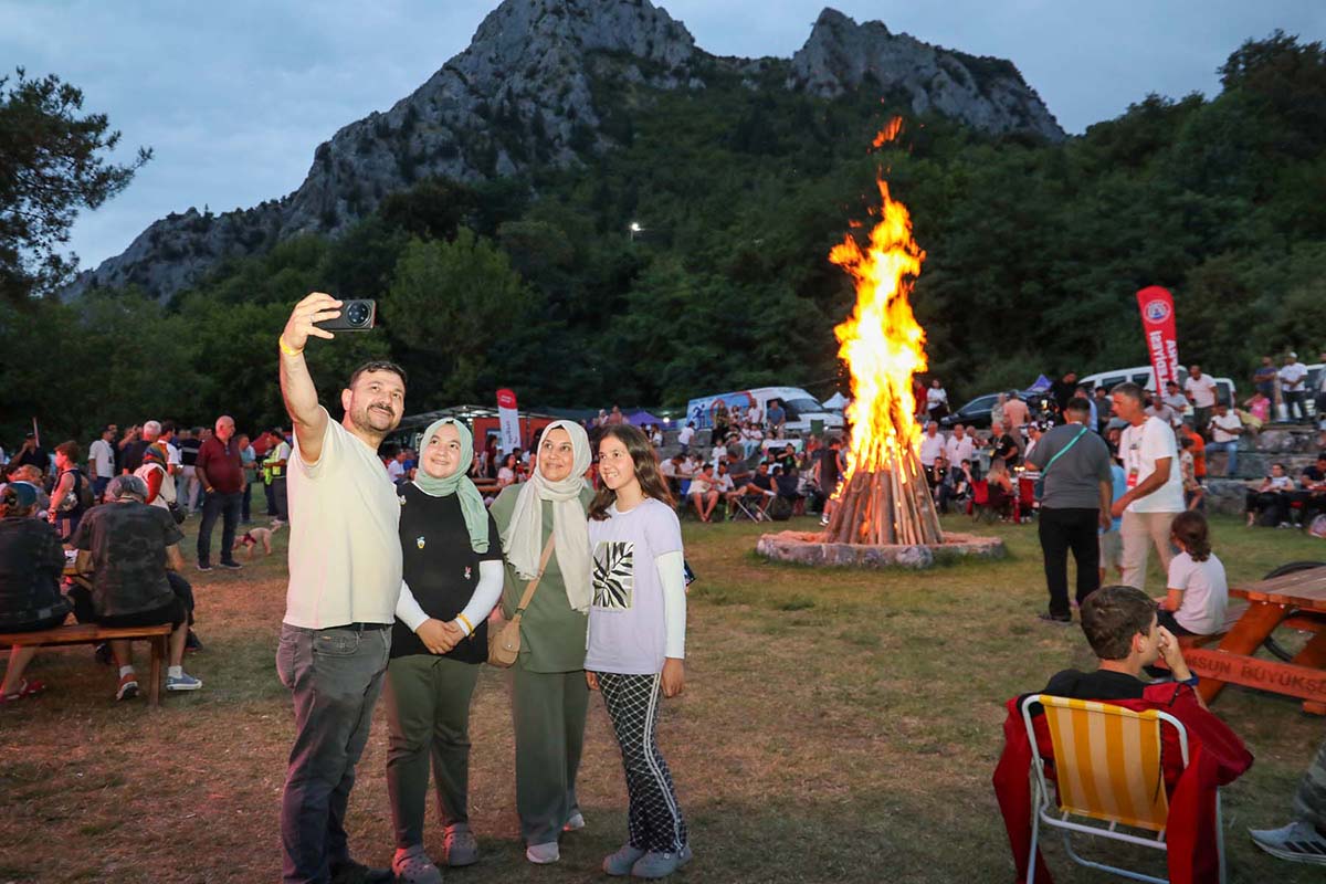 kapikaya-fest-70-bin-ziyaretciyi-agirladi-003.jpg