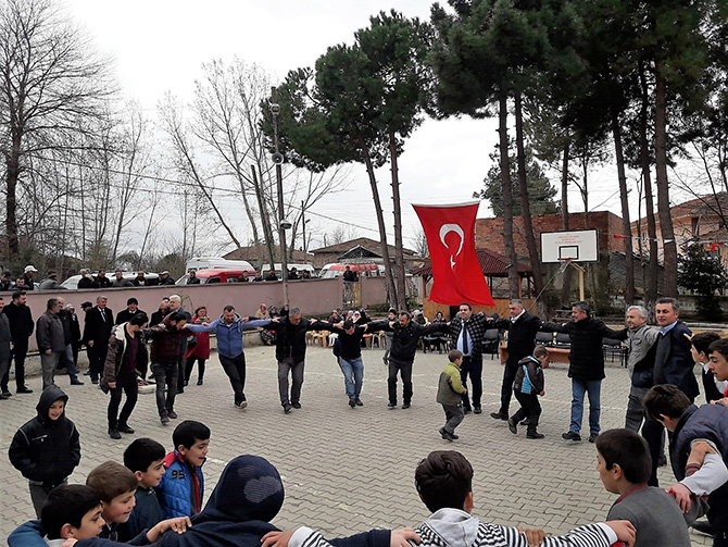 Alaçam Karahüseyinli İlk-Ortaokulu Nevruz-Alacam Haber