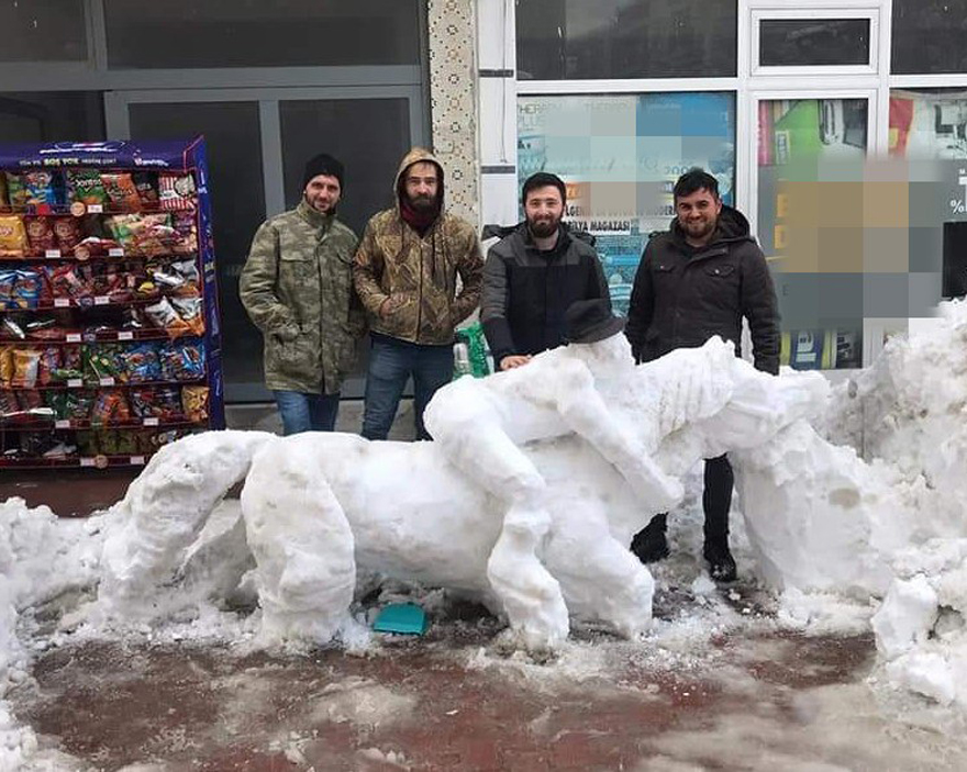 kardan-semazen-ilgi-odagi-oldu-2.jpg