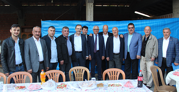 kaya-ailesinden-bafrada-anlamli-iftar-yemegi-4.jpg