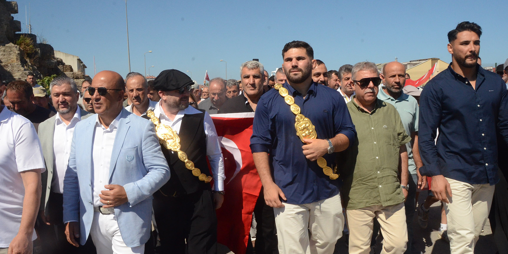 kirkpinar-baspehlivani-erkan-tasa-sinopta-coskulu-karsilama-2.jpg