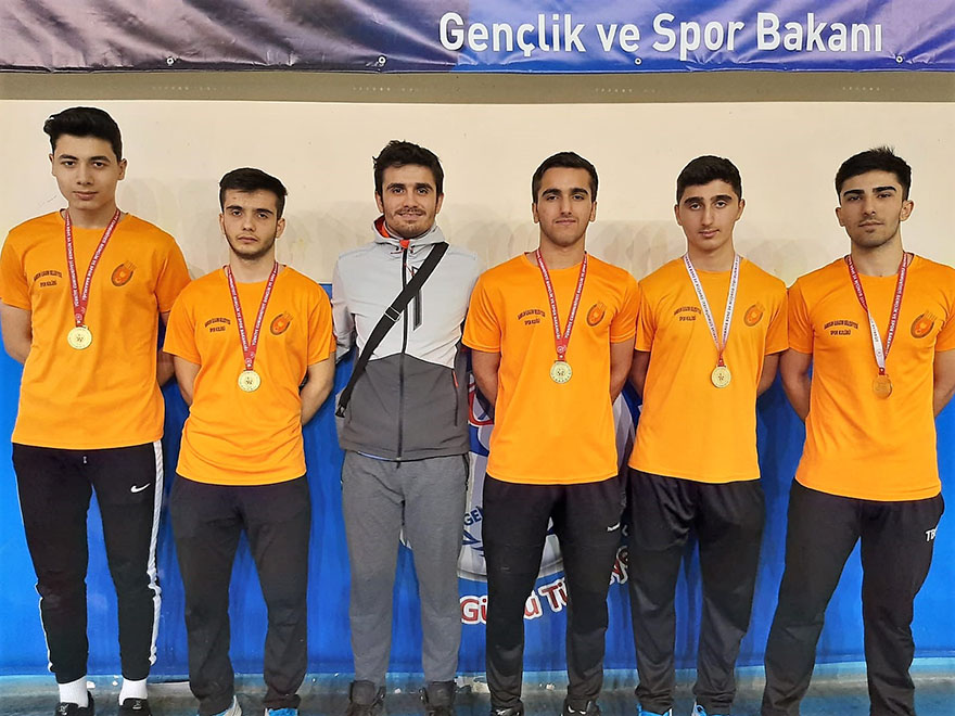 kizilirmak-badminton-bolge-birinci-oldu-001.jpg