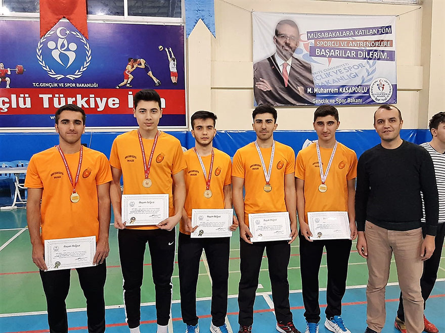 kizilirmak-badminton-bolge-birinci-oldu-002.jpg