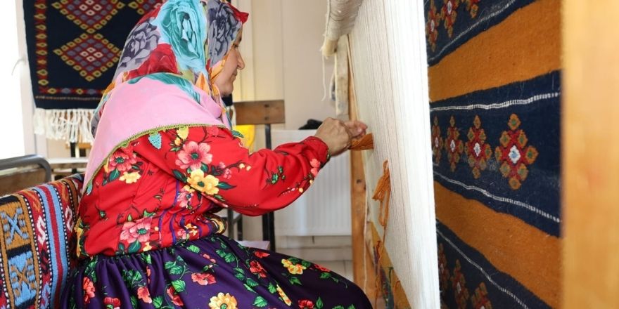 koyde-kurulan-tezgahta-gelecek-dokunuyor-005.jpg