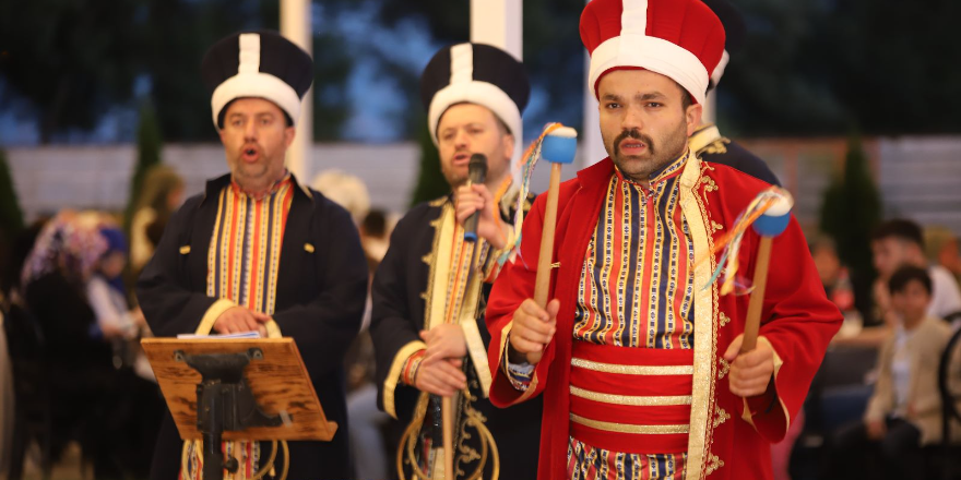 kubraberkay-oz-mutluluk-dolu-yillara-yelken-actilar-010.png