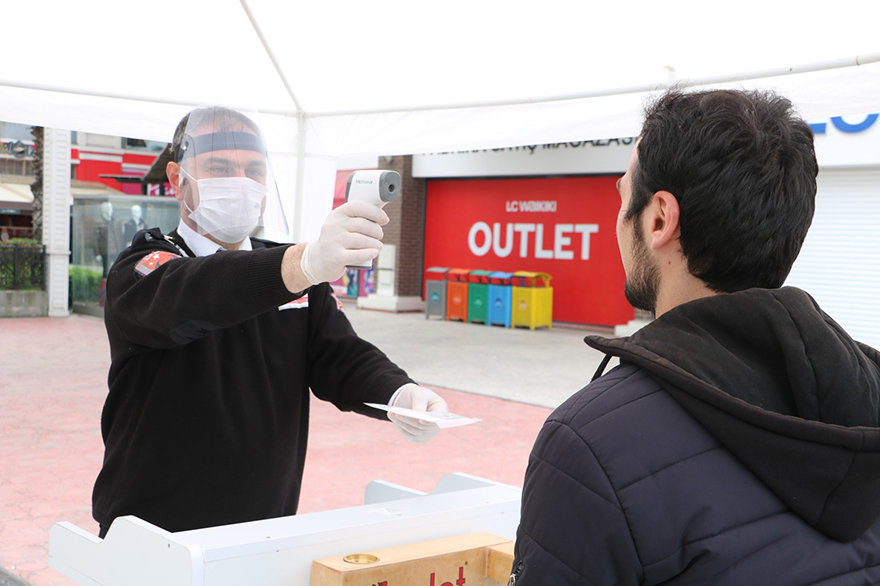 lovelet-outlet-tedbirler-kapsaminda-11-mayis-pazartesi-kapilarini-ziyaretcilerine-aciyor-003.jpg