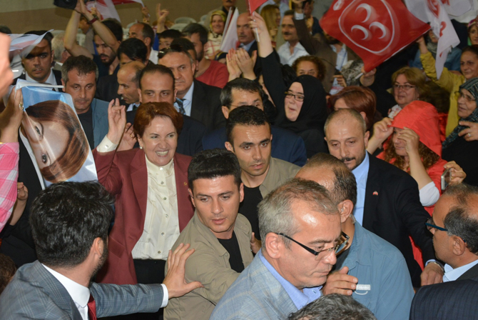 meral-aksener-bafrada-005.jpg