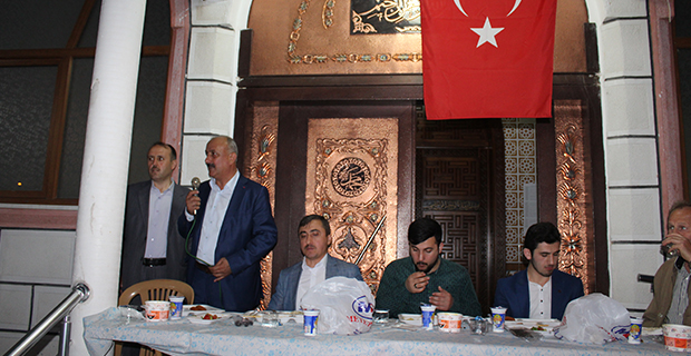 mete-ailesinden-bafrada-anlamli-iftar-2-002.jpg