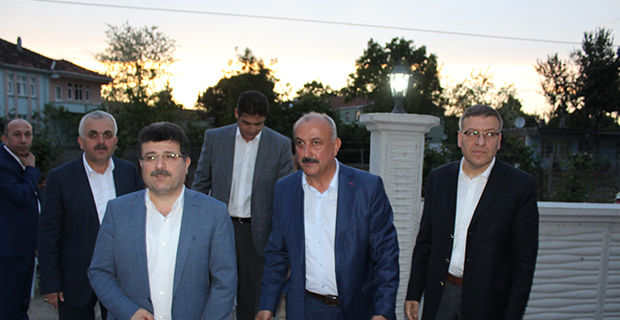 mete-ailesinden-bafrada-anlamli-iftar-5-001.jpg