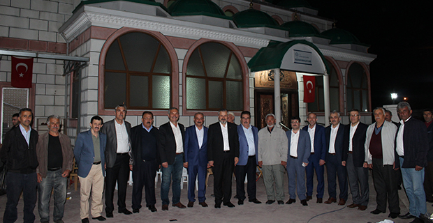 mete-ailesinden-bafrada-anlamli-iftar-6-001.jpg