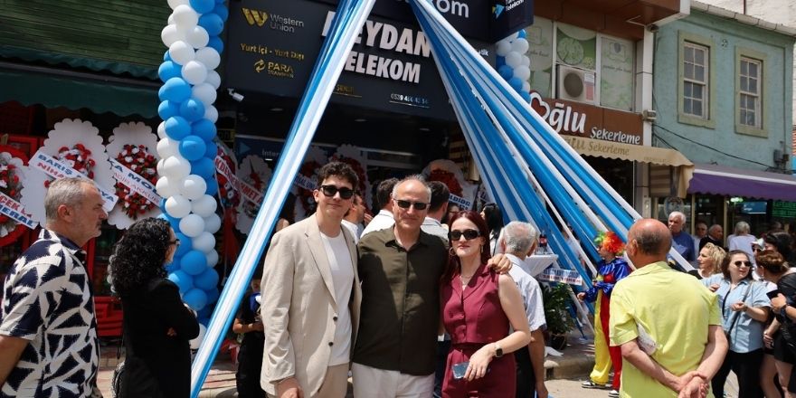 meydan-telekom-subesi-cumhuriyet-meydaninda-hizmete-acildi-002.jpg