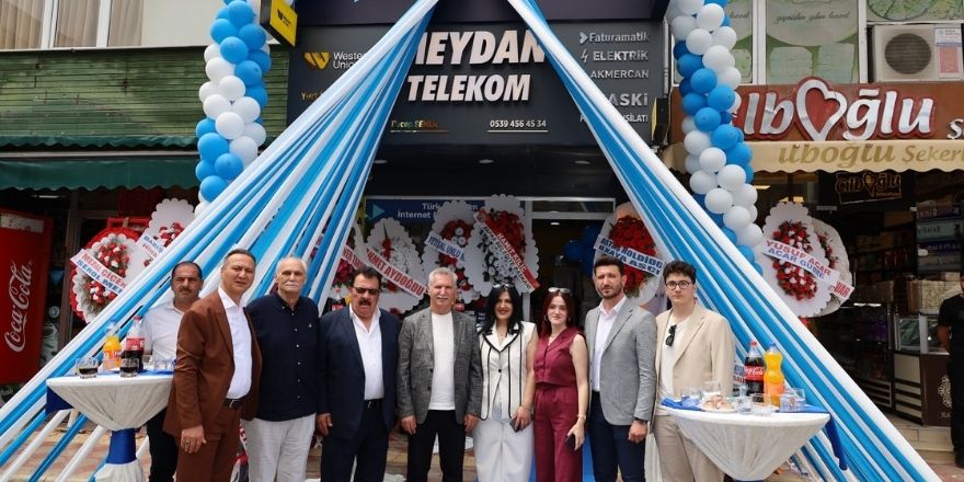 meydan-telekom-subesi-cumhuriyet-meydaninda-hizmete-acildi-003.jpg